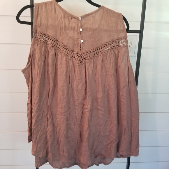 top - Picture 2 of 2